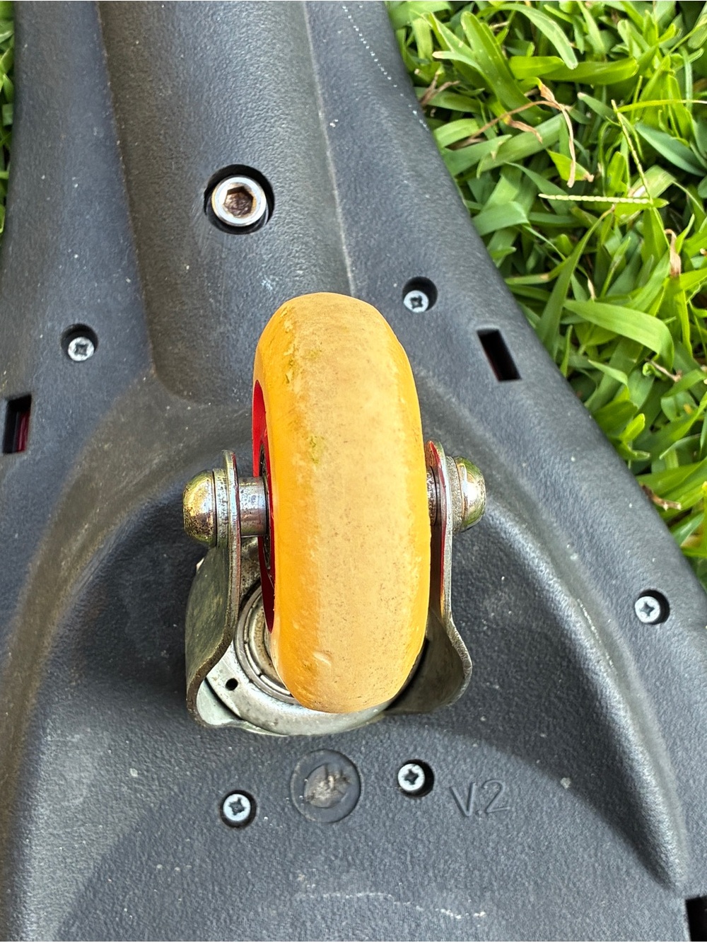 Razor RipStick Caster Board - Picture 5 of 7